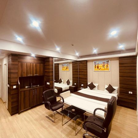 The Grace Residency - Gomtinagar, Lucknow Aparthotel Bagian luar foto