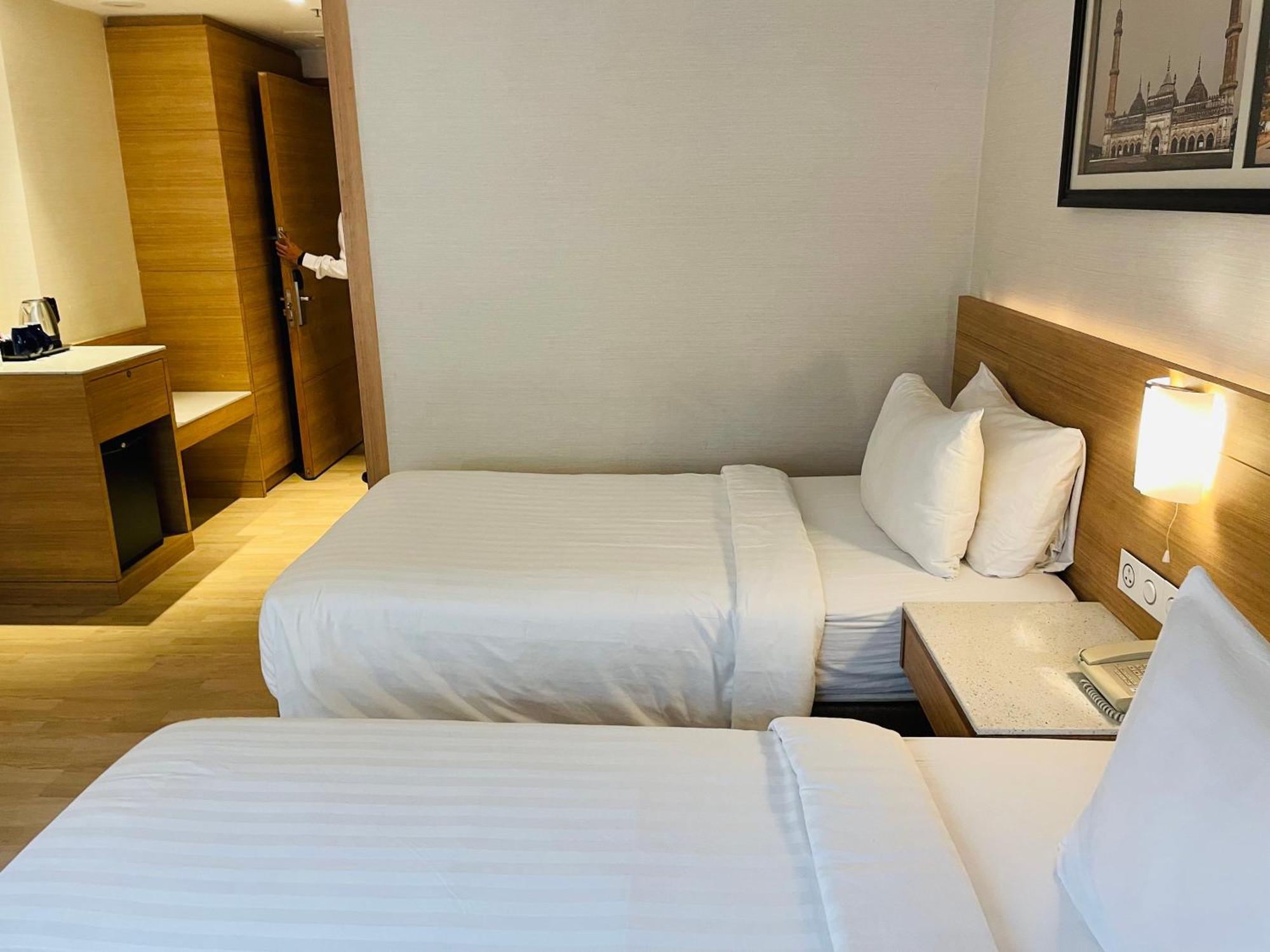 The Grace Residency - Gomtinagar, Lucknow Aparthotel Bagian luar foto