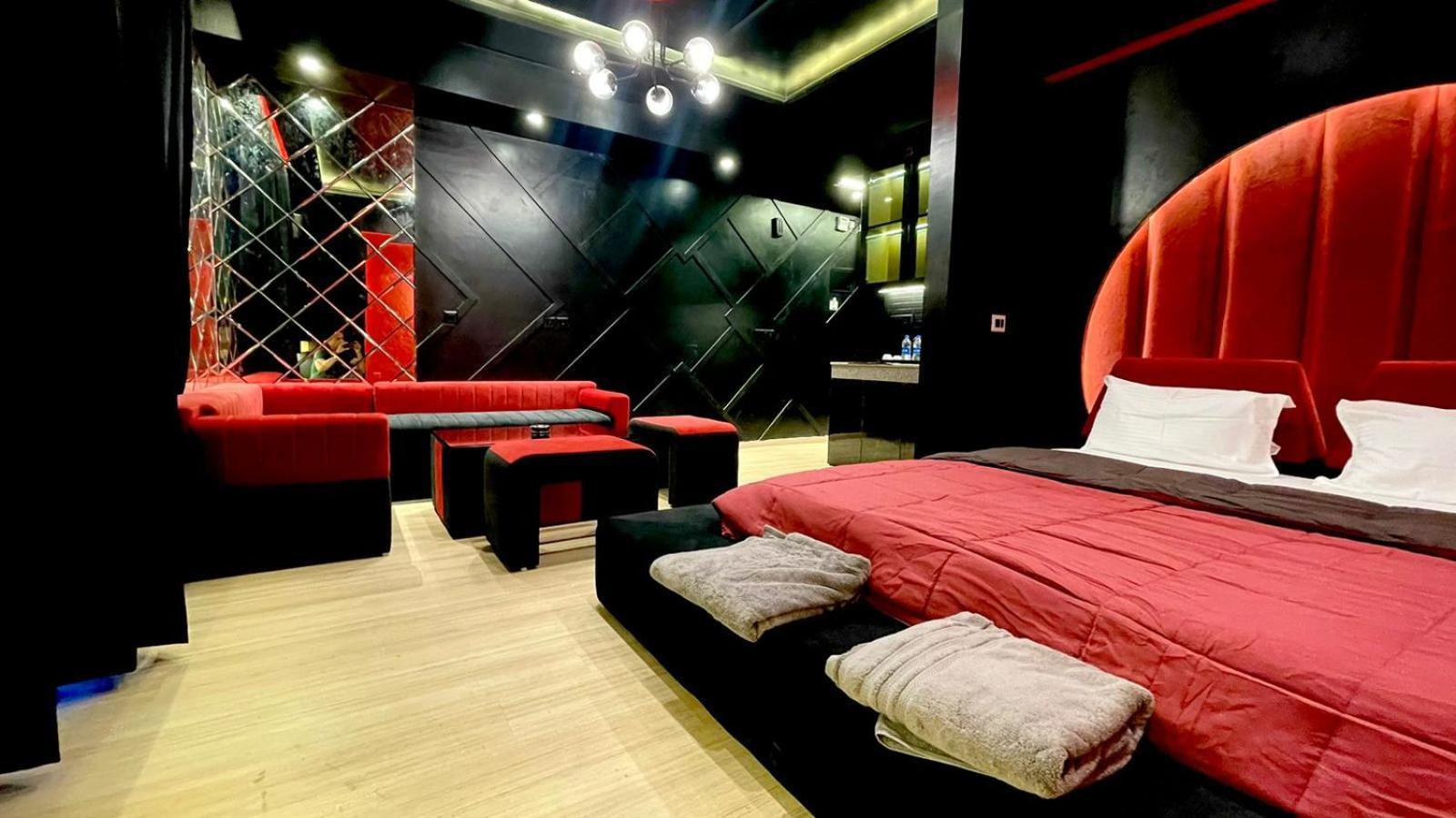 The Grace Residency - Gomtinagar, Lucknow Aparthotel Bagian luar foto