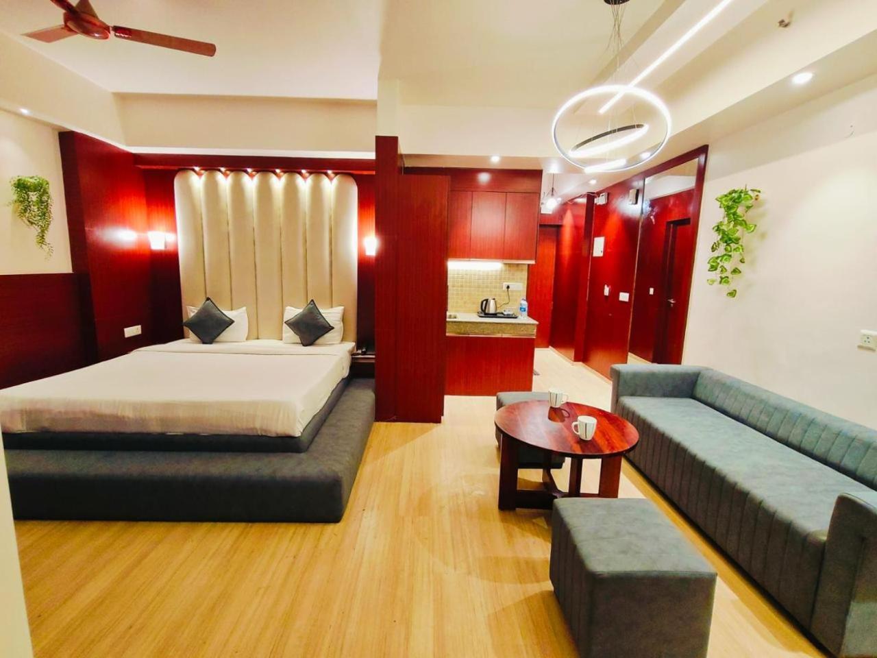 The Grace Residency - Gomtinagar, Lucknow Aparthotel Bagian luar foto
