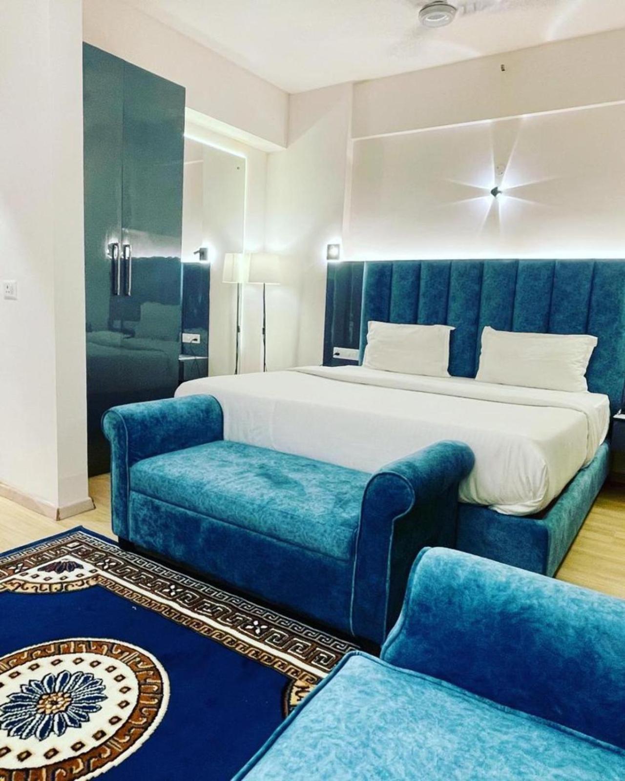 The Grace Residency - Gomtinagar, Lucknow Aparthotel Bagian luar foto