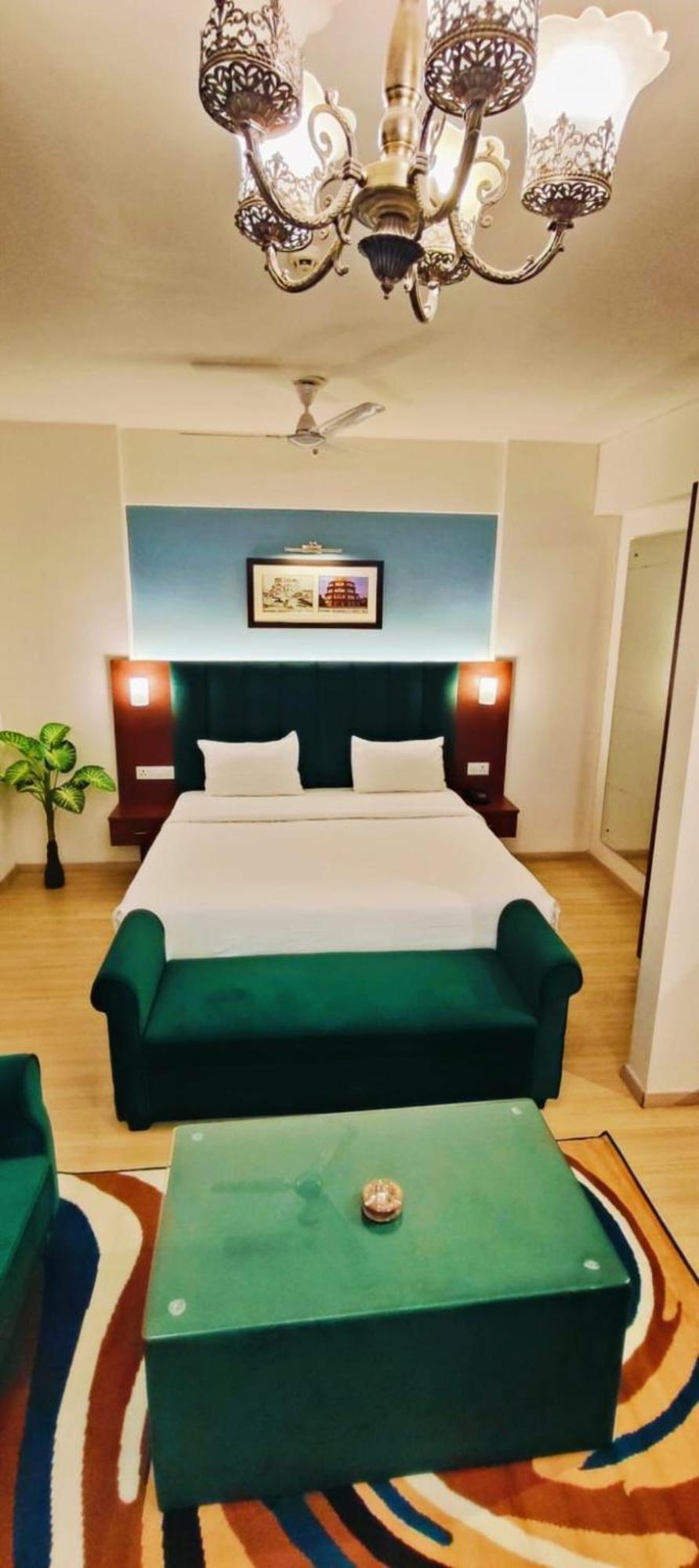 The Grace Residency - Gomtinagar, Lucknow Aparthotel Bagian luar foto