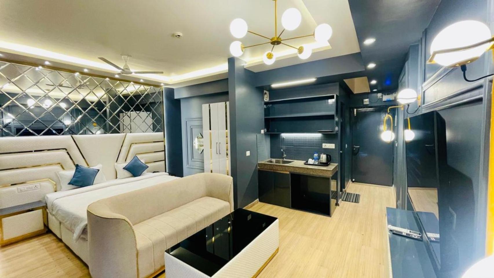 The Grace Residency - Gomtinagar, Lucknow Aparthotel Bagian luar foto
