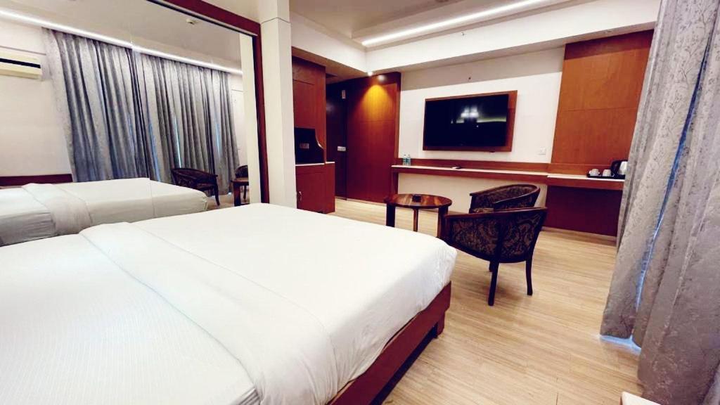 The Grace Residency - Gomtinagar, Lucknow Aparthotel Bagian luar foto