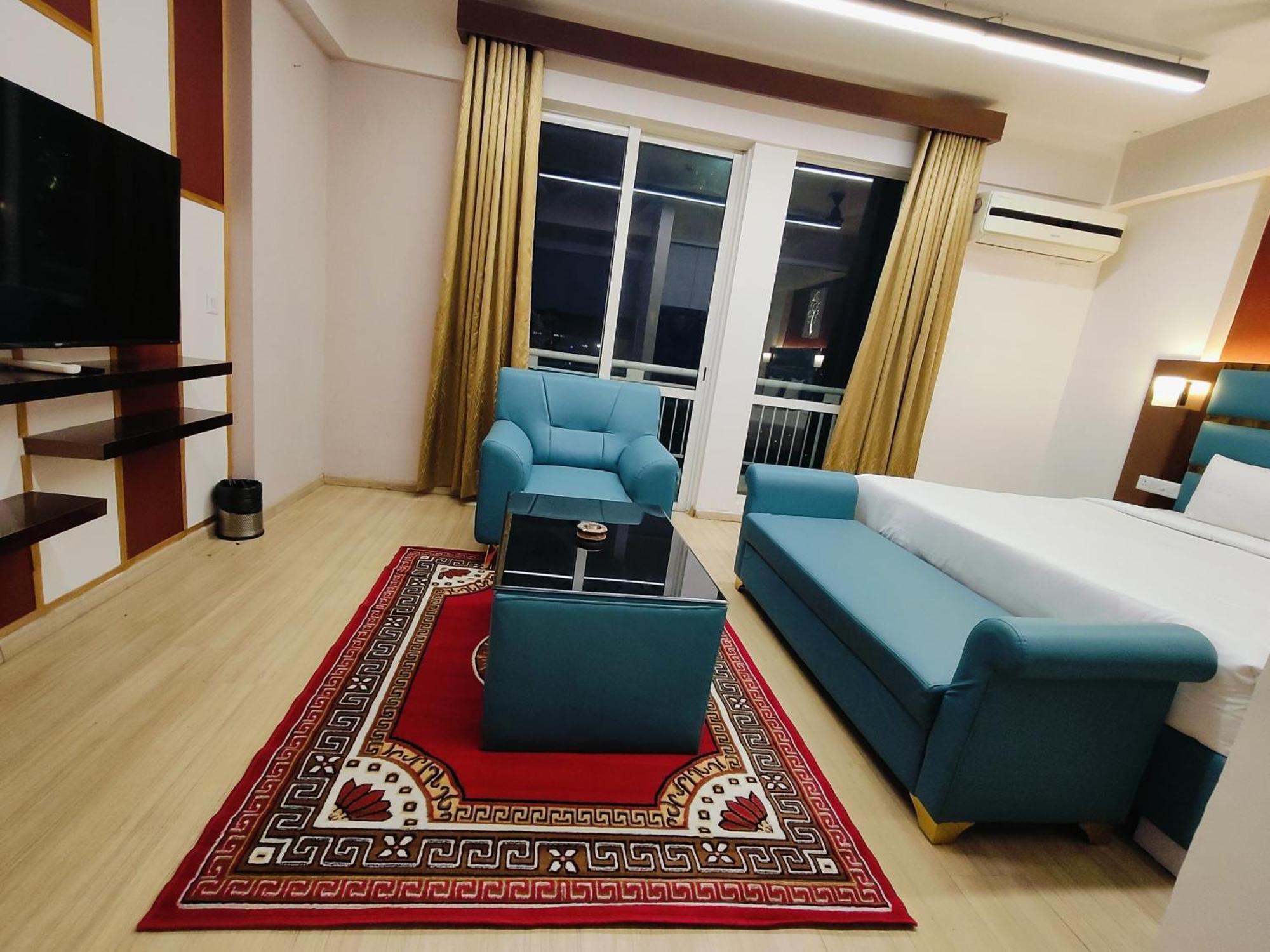 The Grace Residency - Gomtinagar, Lucknow Aparthotel Bagian luar foto