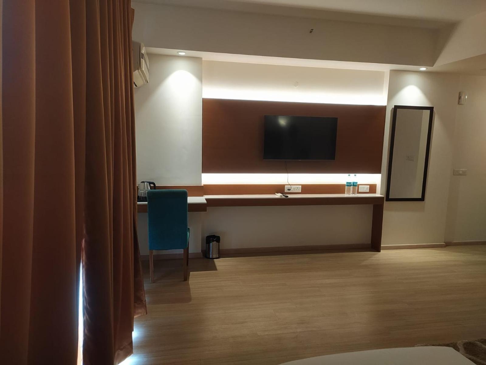 The Grace Residency - Gomtinagar, Lucknow Aparthotel Bagian luar foto